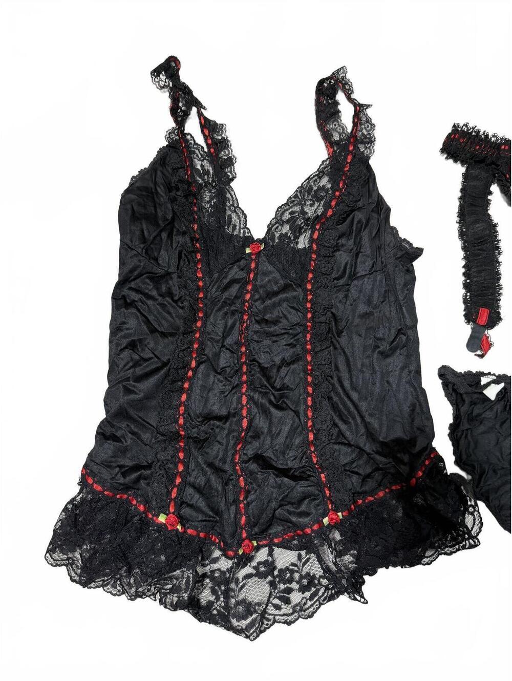 Vintage 90s  Black and Red 3 Piece Lingerie Set By Tosca Size L Measures M